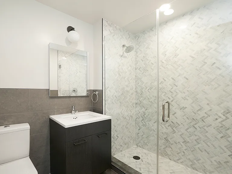 101 E 10th St #7-C — Photo 6