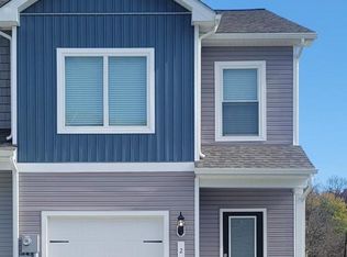 24 Cranston Ct, Falling Waters, WV 25419