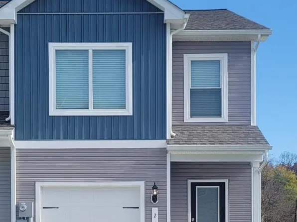 24 Cranston Ct, Falling Waters, WV 25419