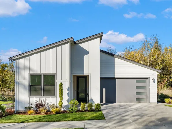 5199 N Benton Dr, Camas, WA 98607
