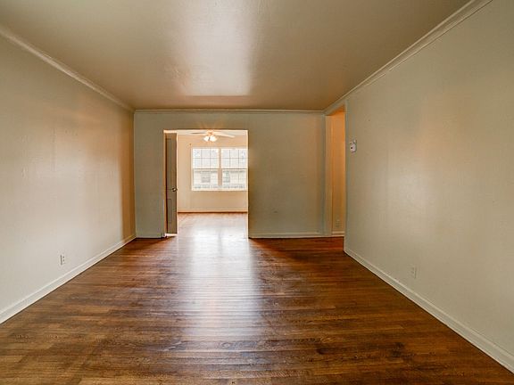 4th image of 1633 E 10th St #1633