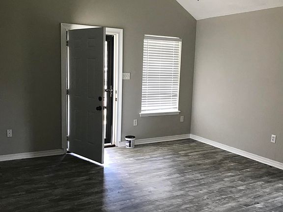 4th image of 11170 Dede Dr
