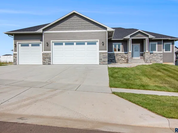 2509 S Galena Ct, Sioux Falls, SD 57110