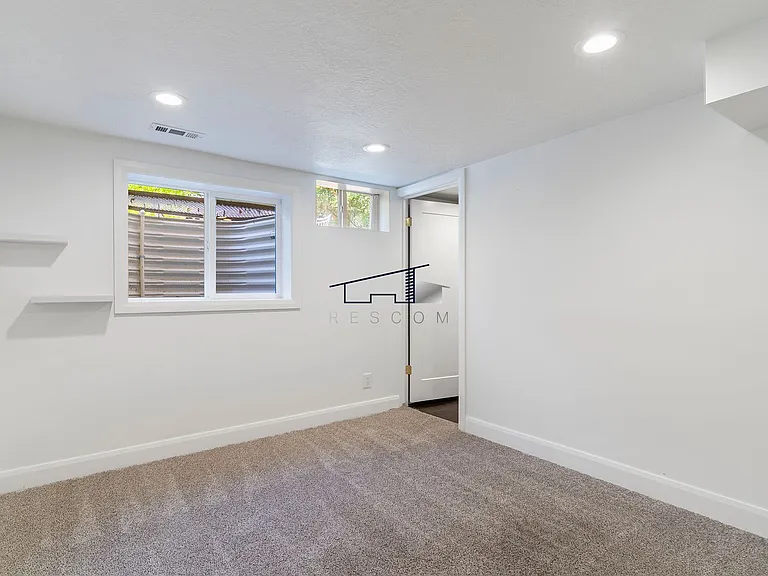 3075 Polk Ave — Photo 21