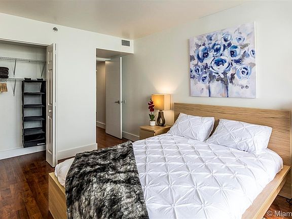 4th image of 1717 N Bayshore Dr #3736