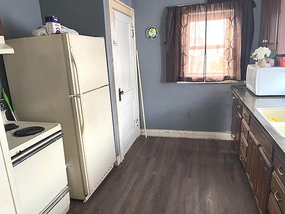 5th image of 2903 Lincoln St