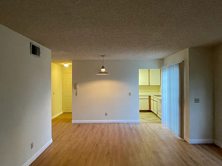 168 N Catalina Ave #202 — Photo 3