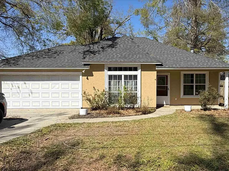 56 Tupelo Dr — Photo 1