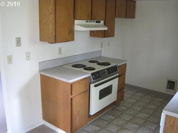 3rd image of 1711 NE 97th St