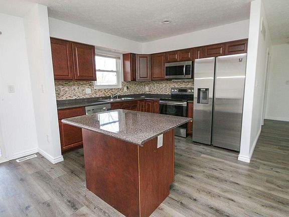3rd image of 1080 Arapaho Ave