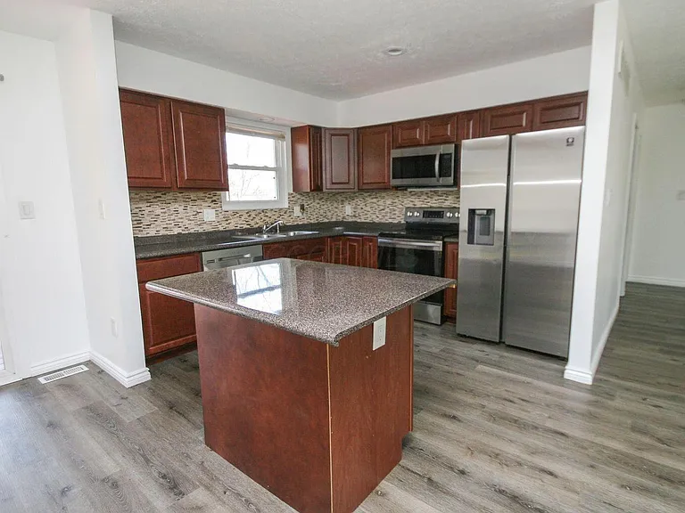 1080 Arapaho Ave — Photo 3