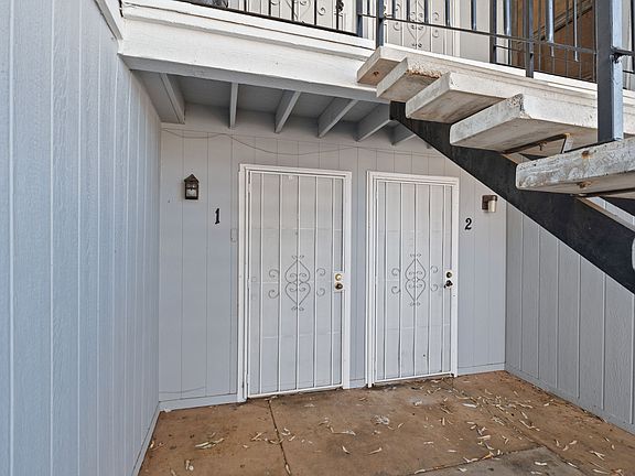 4-web-or-mls-1653 W Yucca St-26_10012025