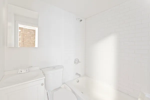 Rented by R New York | media 37