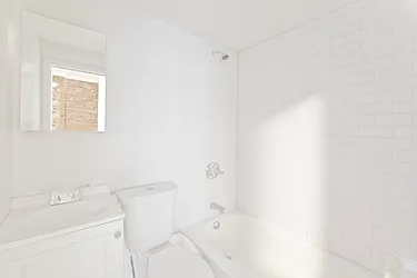 Rented by R New York