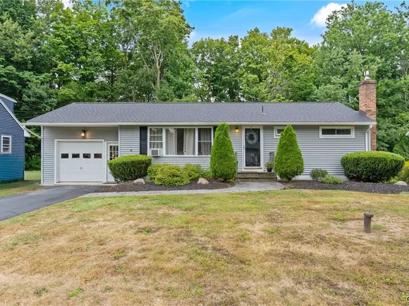 309 Juanita Dr, Liverpool, NY 13090