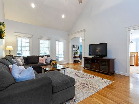 5th image of 1707 Satinwood Dr