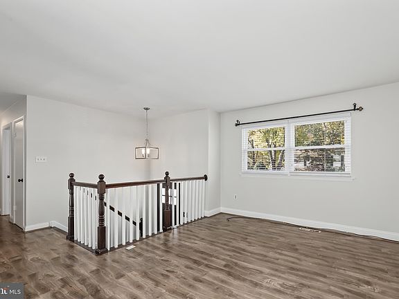 5th image of 14363 Surrydale Dr