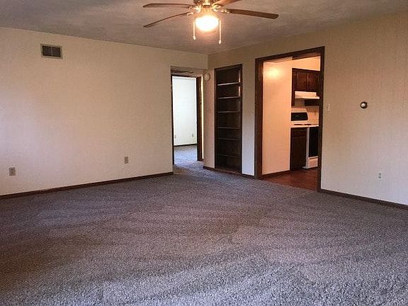 2nd image of 307 S 4th St APT 17