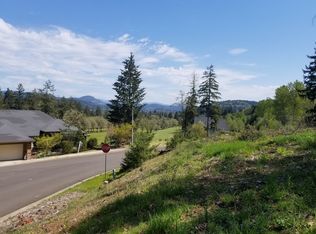 1117 Larae Dr, Cottage Grove, OR 97424