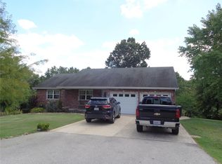 20611 London Ln, Waynesville, MO 65583