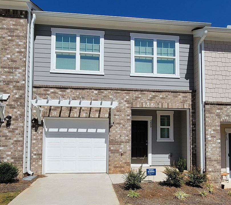 1st image of 209 Swindon Dr