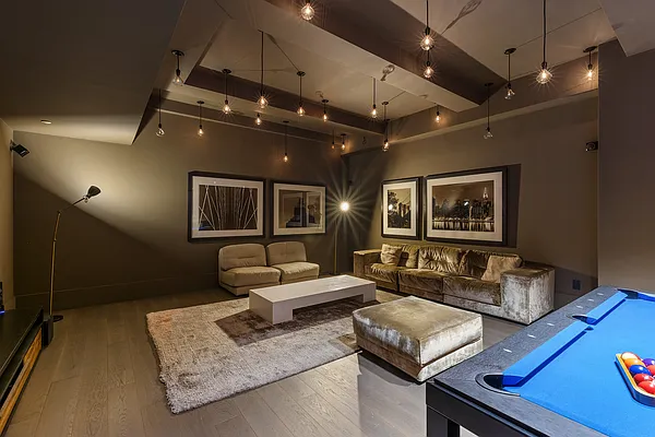 Rented by Compass | media 22