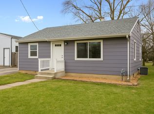 117 S River Rd, North Aurora, IL 60542