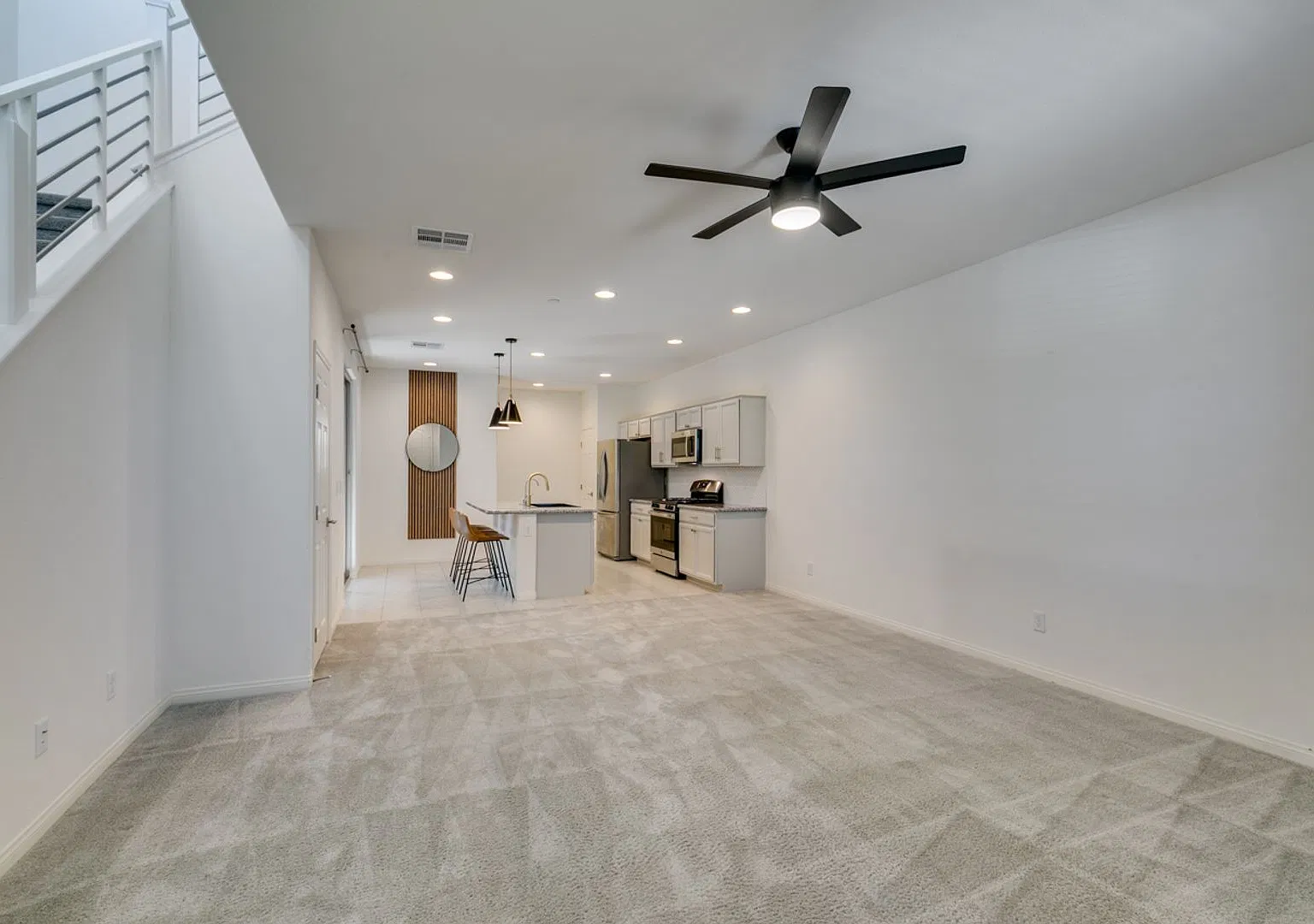 Beautiful Brownstone-Style Townhome in Cadence with Modern Finishes, Private Courtyard & Fantasti... — Photo 4