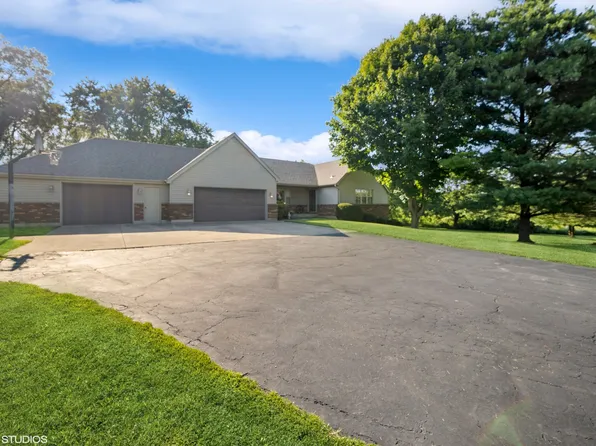 8N880 Nolan Rd, Elgin, IL 60124