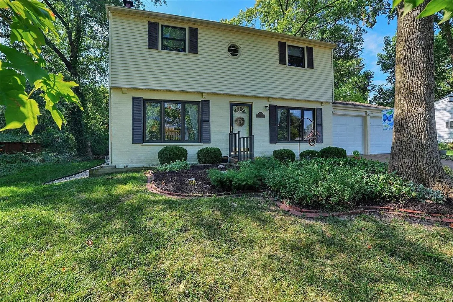 2250 Ferncliff Ln photo 1