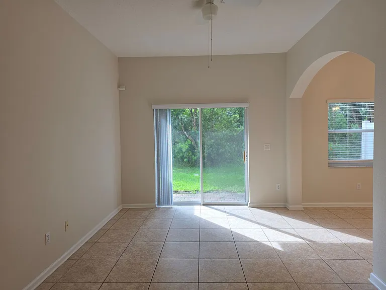 16661 Cedar Crest Dr — Photo 11