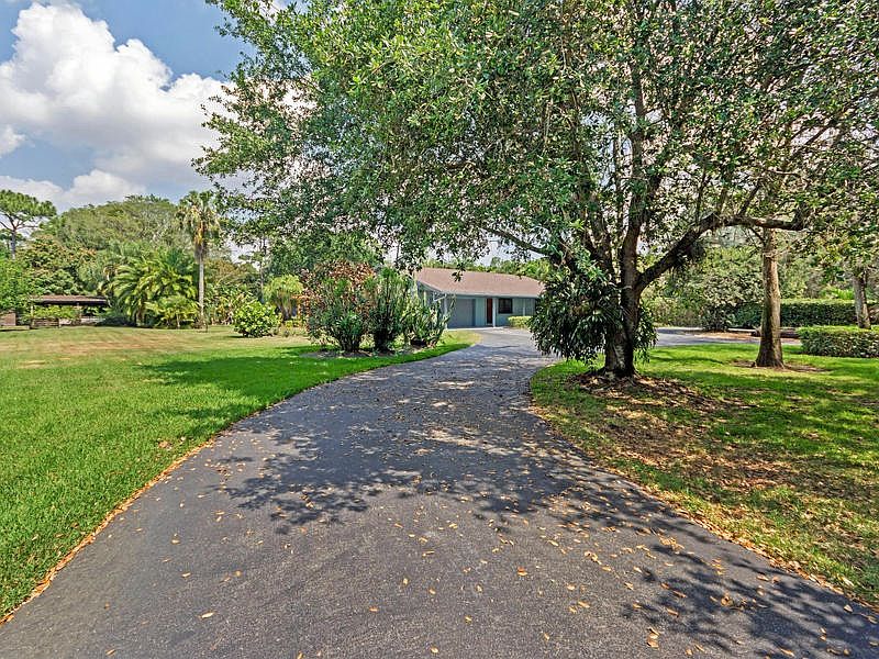 1st image of 5263 Palm Way