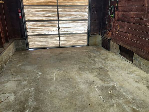28 E Camp St, Camp Grove, IL 61424