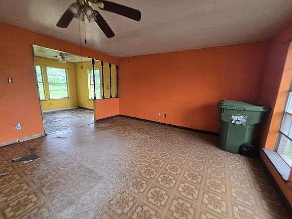 3rd image of 1303 N Mason Ave