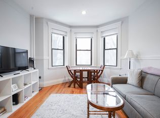 51 Park Dr APT 10, Boston, MA 02215