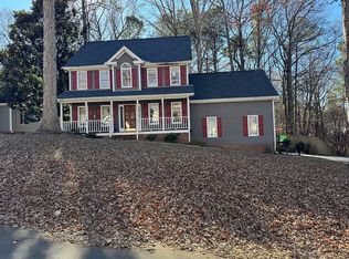 413 Cottonwood Ln, Holly Springs, NC 27540