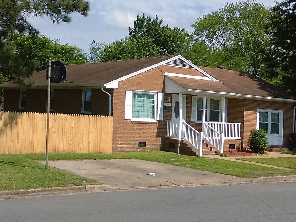 1st image of 50 Aylwin Cres