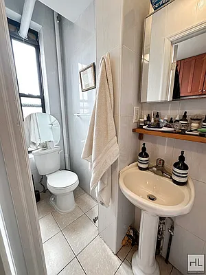 Rented by Highline Residential | media 11