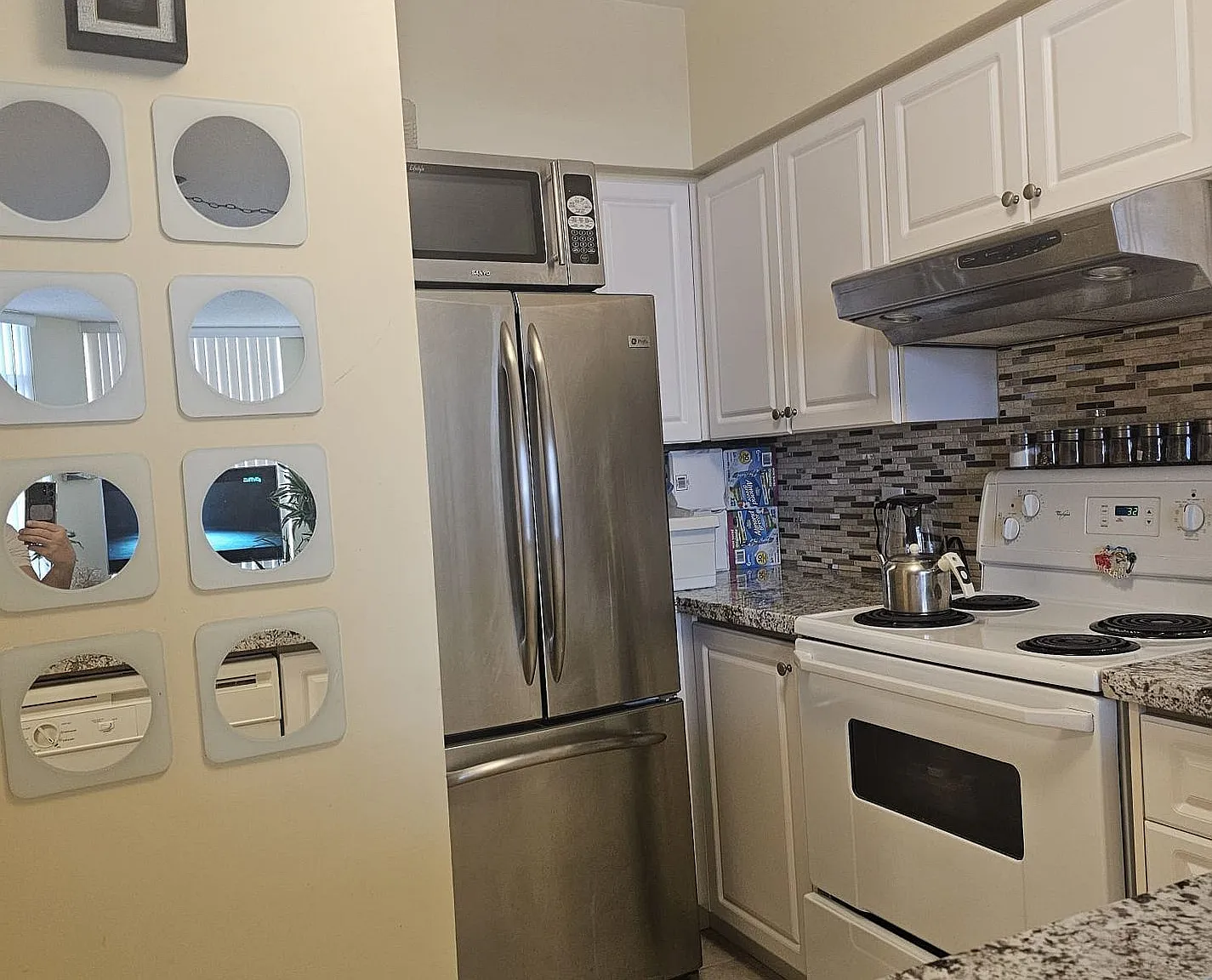 1 bed, $2,400 — Photo 4
