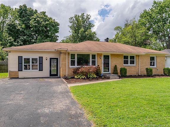 3rd image of 66 Forest Dr