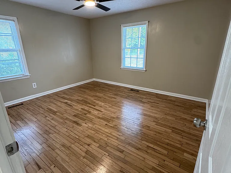 5104 Palmetto Ln — Photo 6