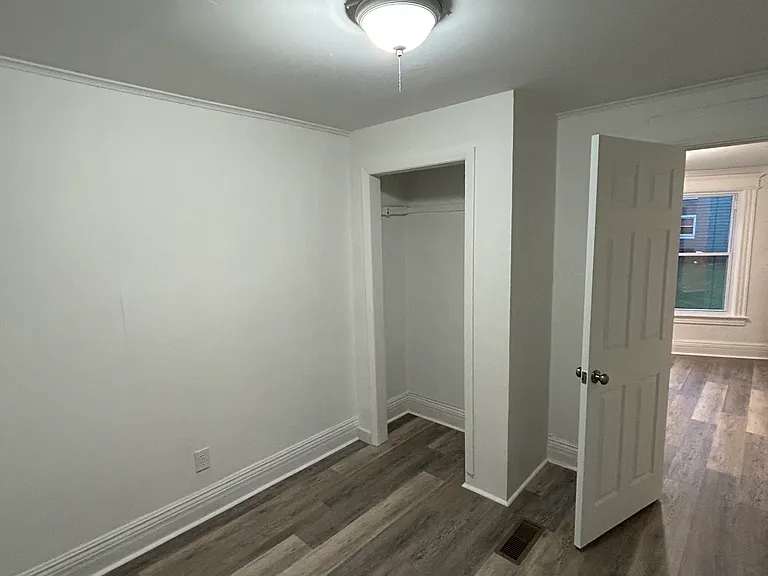 323 W Calthrop Ave #1 — Photo 12