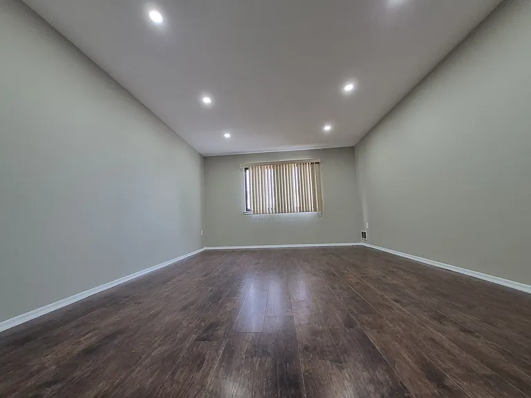 438 Travis Ave #2 — Photo 4