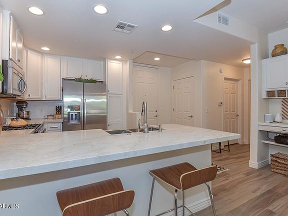 5th image of 5450 E Deer Valley Dr Unit 1211