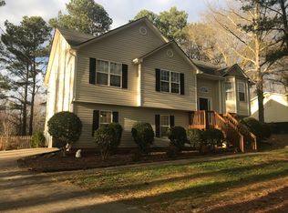 2322 Robin Ridge Dr, Dacula, GA 30019