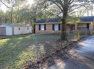 8411 Graham Rd, Moss Point, MS 39562