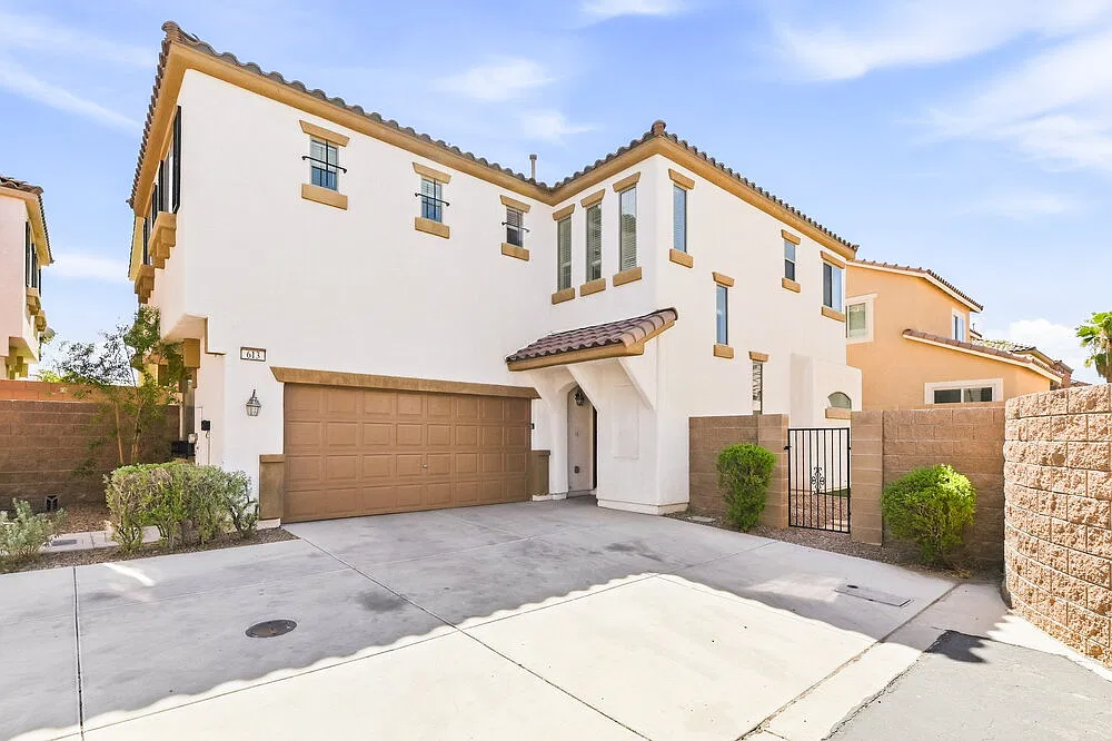 3 bed, 2.5 bath, 2460 sqft, $2,245 — Photo 1