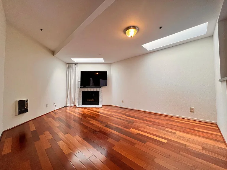 601 Van Ness Ave #62 — Photo 3