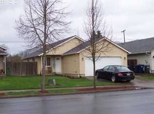 572 Oakdale Ave, Springfield, OR 97477