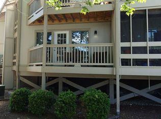 6112 Harbourside Dr, New Bern, NC 28560